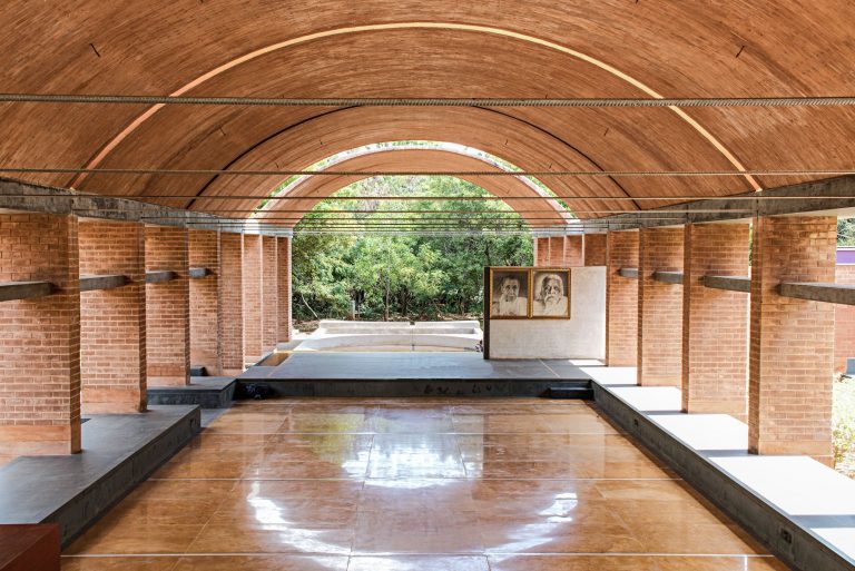 IMG_7195-edt-768x513